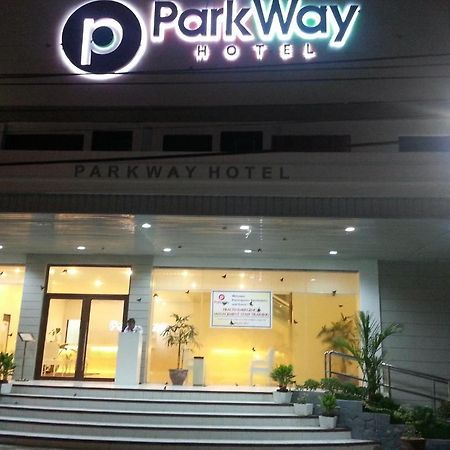 Parkway Hotel 苏里高 外观 照片